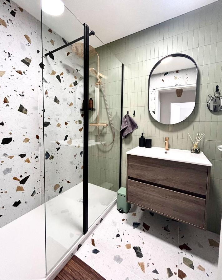 릴르-다보 Modern 1 Bdr + Balcony + Free Parking + Ac + Pool 아파트 외부 사진
